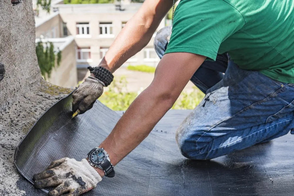 How Long Will a Modified Bitumen Roof Last?<br />

