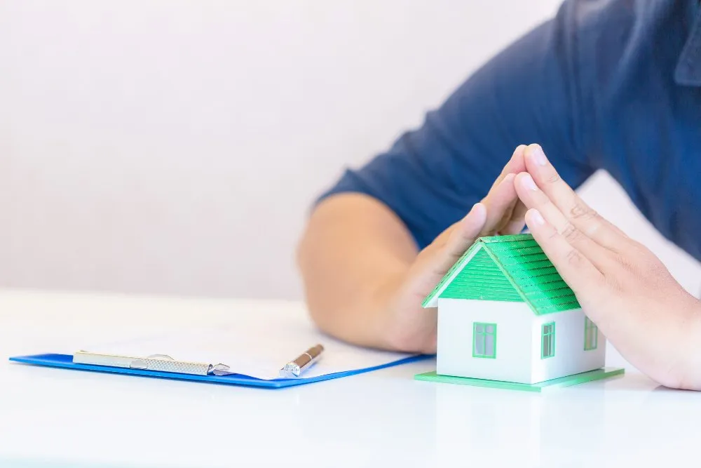 Does a New Roof Reduce Insurance? Does a New Roof Reduce Insurance?